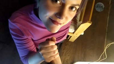 Ihe na-akpali agụụ mmekọahụ ụlọ ndị Russia na-ahụkarị na nkata dick na ezigbo ihe omimi miri emi